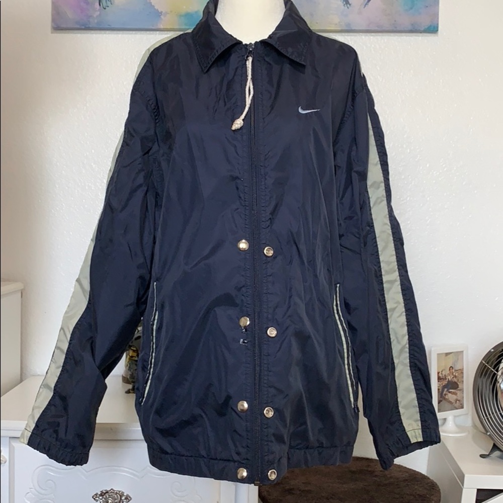 SOLD! Navy Blue Nike Windbreaker - Picture 2 of 5
